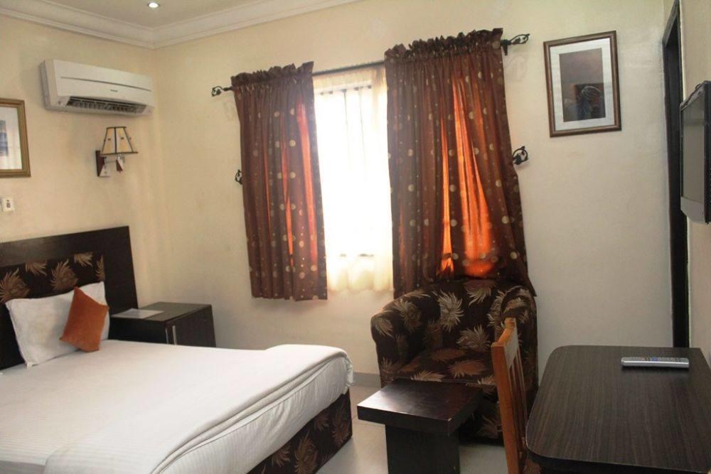 Chantella Hotel Ikeja